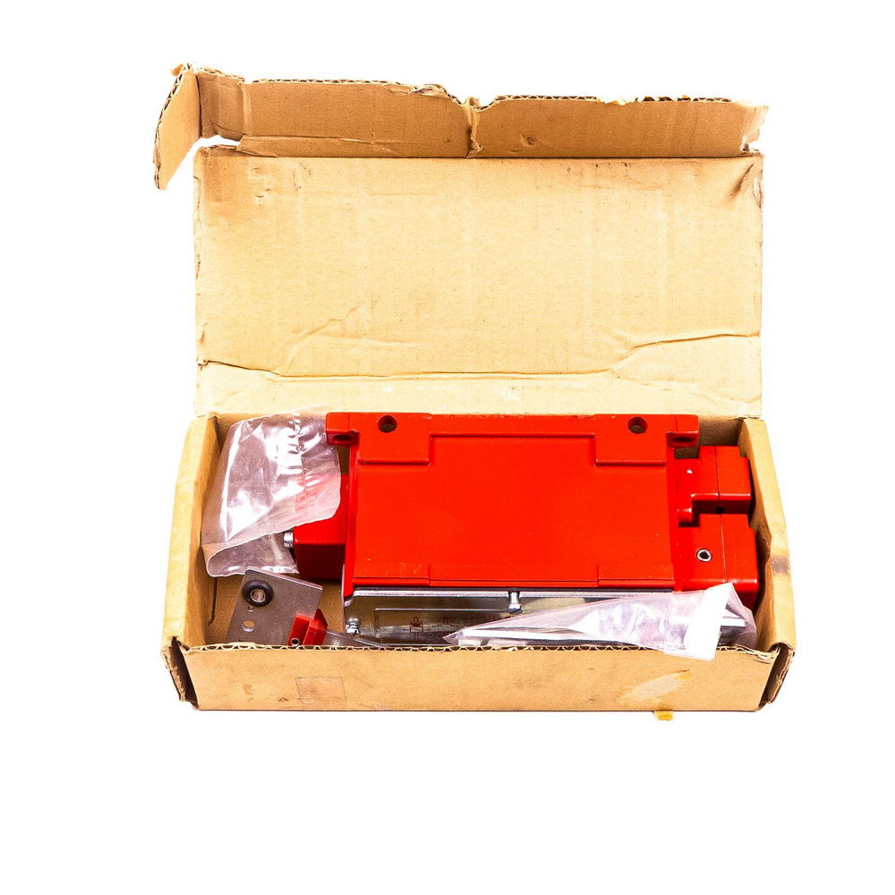 ELAN / SCHMERSAL TKFS/S/90 Solenoid Safety Switch — изображение 2