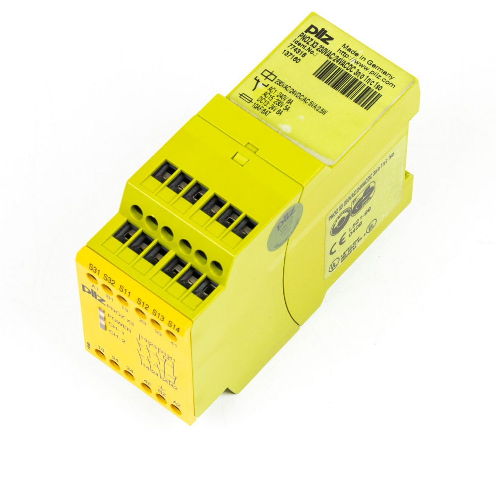 PILZ PNOZX3-230VAC/24VACDC-3n/o-1n/c-1so  774318 Safety relay