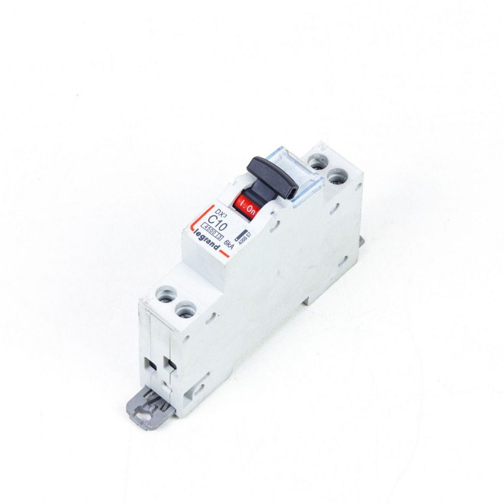 LEGRAND DX3 C10
